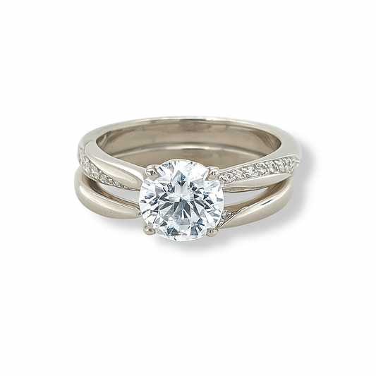 Brilliant Round-Cut White Gold Ring
