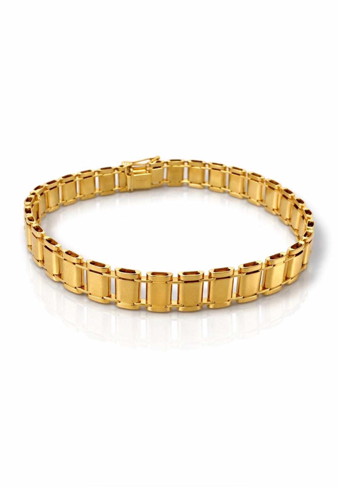 Sleek Gold Link Classic Bracelet
