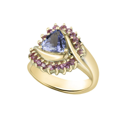 Tanzanite Triangular-Cut Yellow Gold Ring