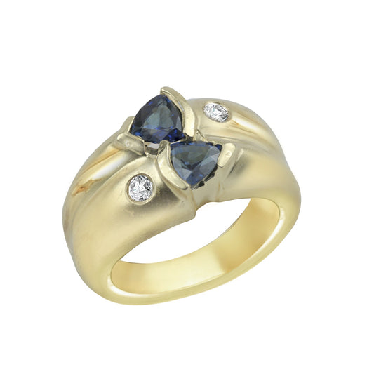 Midnight Sapphire Trillion-Cut Yellow Gold Ring