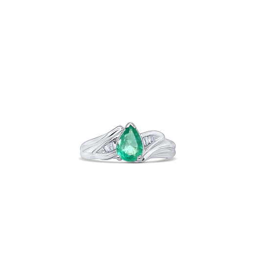 Green Pear-Cut Gemstone Birthstone Ring