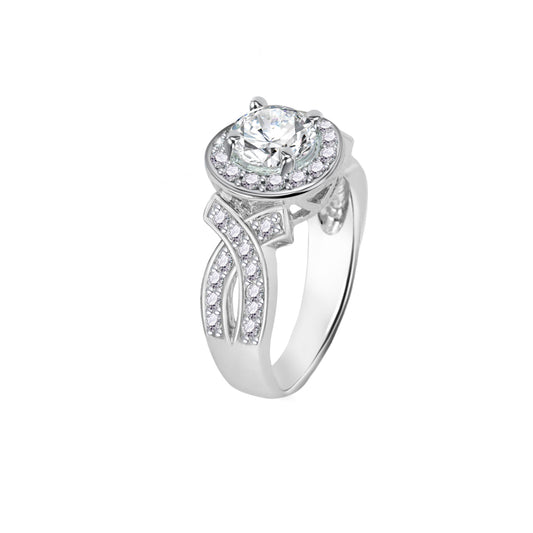 Round Center Diamond Engagement Ring